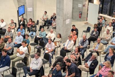 Agrandir l'image 8 sur 9, fenêtre modale