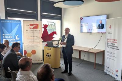 Agrandir l'image 12 sur 17, fenêtre modale