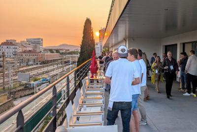 Agrandir l'image 15 sur 17, fenêtre modale