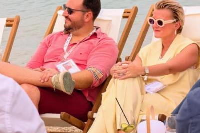 Agrandir l'image 4 sur 18, fenêtre modale