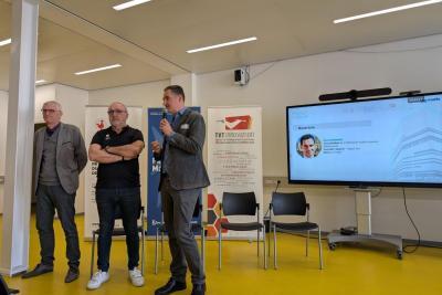 Agrandir l'image 2 sur 21, fenêtre modale