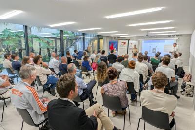 Agrandir l'image 1 sur 12, fenêtre modale